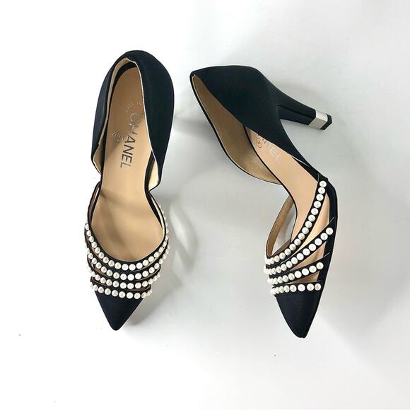 NEW Chanel Grosgrain Pearl Embellished CC Black Pointed Toe D’Orsay Pumps 38 - Picture 1 of 11
